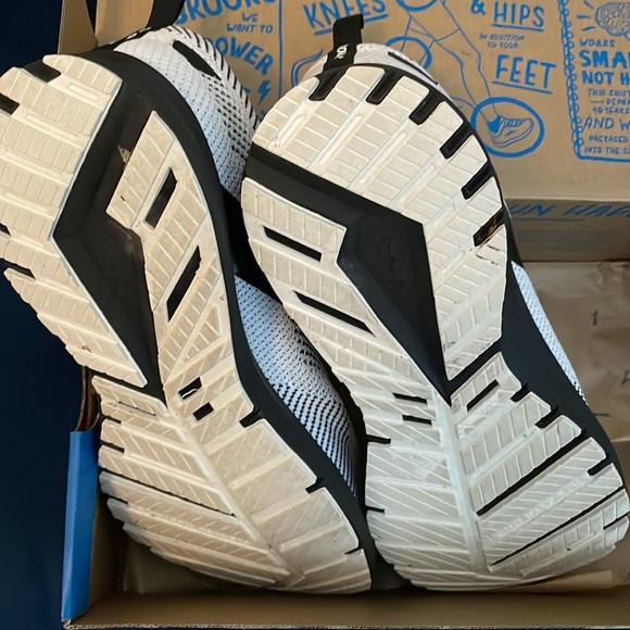 Brooks Revel 5 - Picture 4 of 5